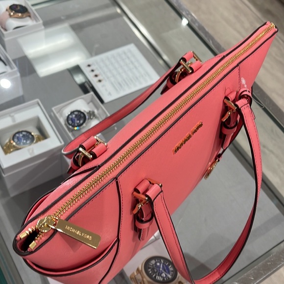 MICHAEL KORS Charlotte Large Leather Top-Zip Tote
Tea Rose - Picture 12 of 16